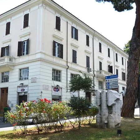 Garibaldi House